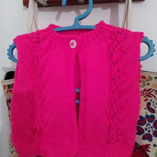 Gilet bébé tricot fait main