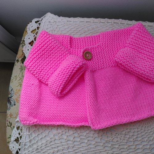 Gilet bébé rose fuschia neuf fait main