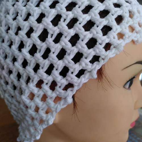 Bonnet été femme fait main crochet blanc