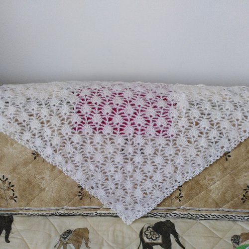 Chale au crochet fait main