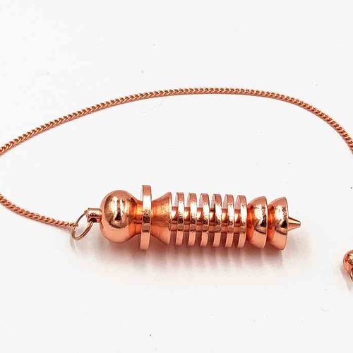 1 pendule / pendentif égyptien isis/osiris en métal - cuivre doré rose - avec chaîne dorée rose (pm-egio03)