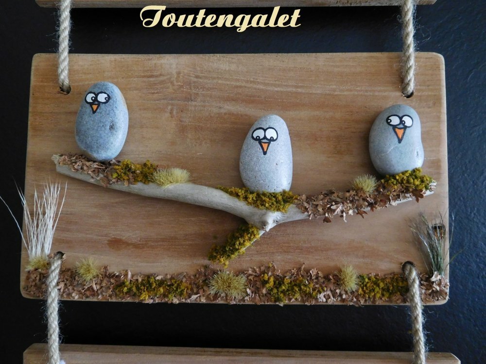 Tableau de galets décoratif " les 4 saisons des oiseaux "/bois flotté