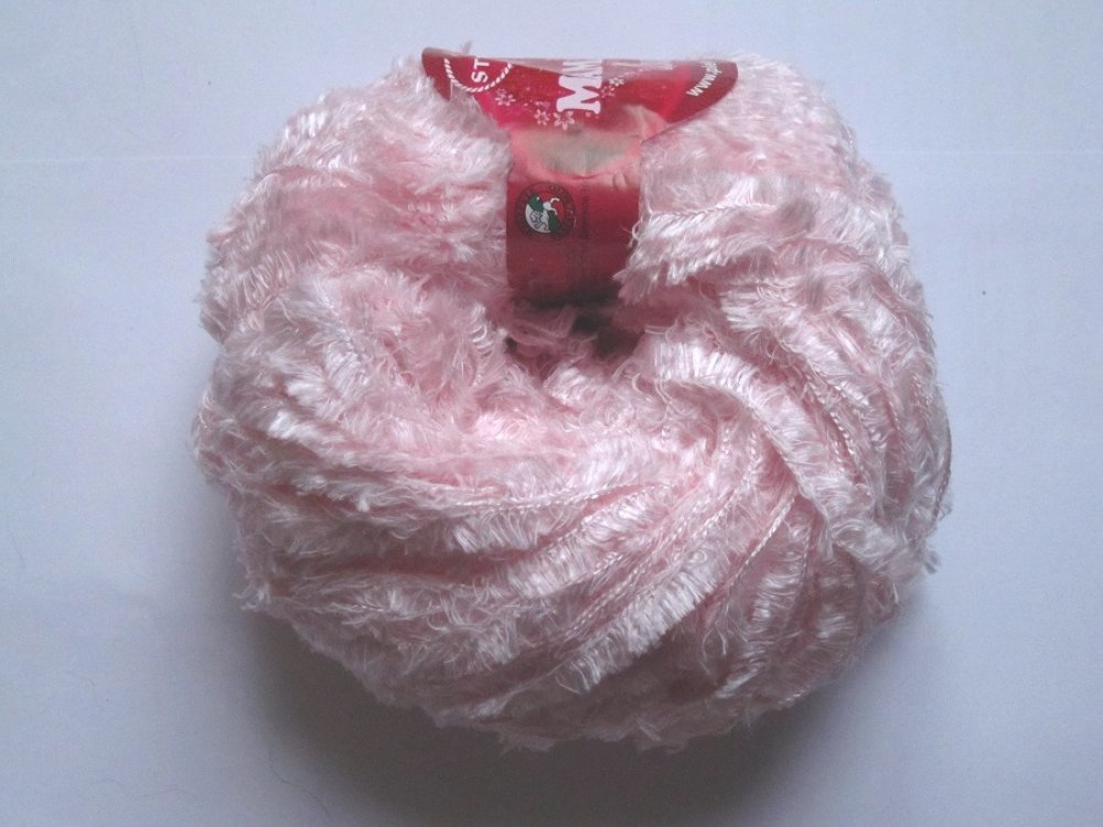 Fil dentelle en coton coloré n ° 40 pour crochet, 6 brins, 540 mètres.