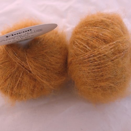 Du fils et de la laine toute douce