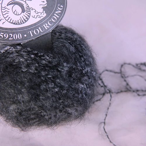 5 pelotes de 25 gr flocon gris anthracite 99 textiles de la marque