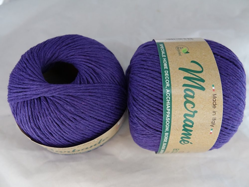 Aiguille à tricoter en laine violette taille 4-5 mm. - 100 grammes par  pelote de laine