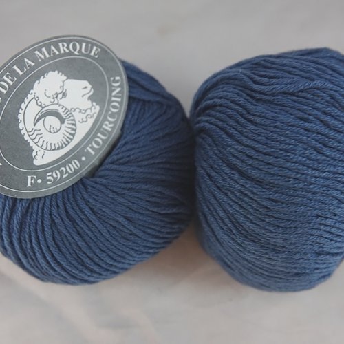5 pelotes laine  lana  bleu jean 215 textiles de la marque