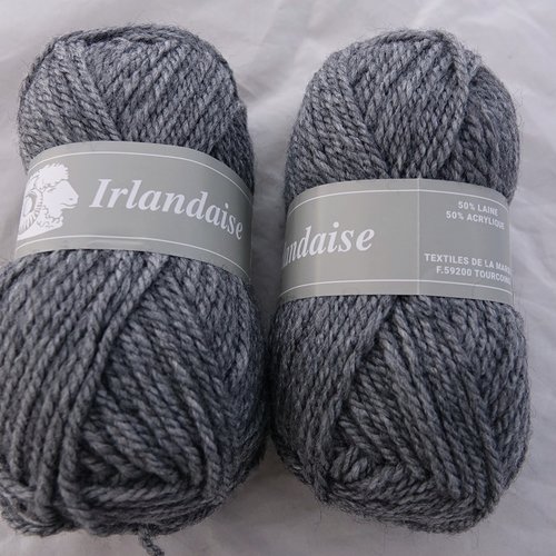 5 pelotes 50% laine  irlandaise couleur gris chiné 67 textile de la marque