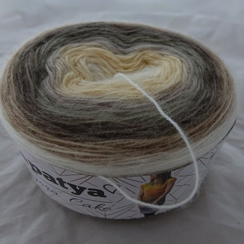 1 grosse pelote 200 gr angora cake 610 papatya