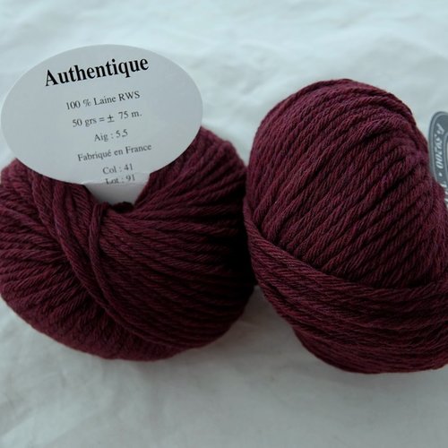 5 pelotes pure laine rws authentique  grenat 41  textiles de la marque