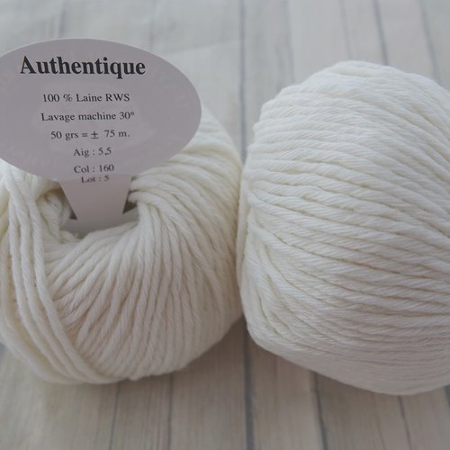 5 pelotes pure laine rws authentique écru 160  textiles de la marque