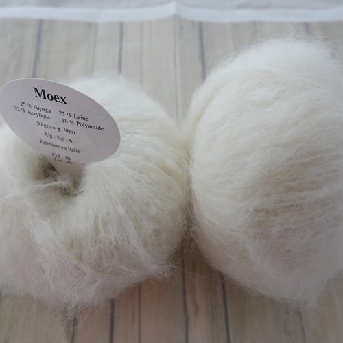 5 pelotes mohair moex écru 10 textiles de la marque avec laine et alpaga