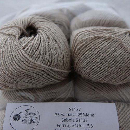 5 pelotes 75% alpaga 25% laine couleur sable