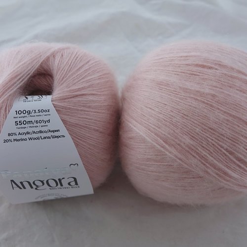 2 grosses pelotes  angora pêche 4420 papatya