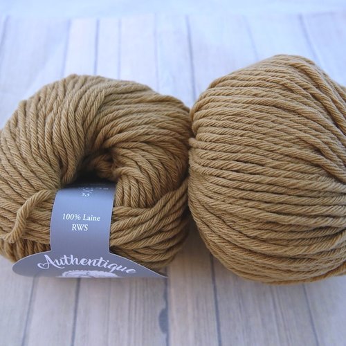 5 pelotes pure laine rws authentique camel 556 textiles de la marque