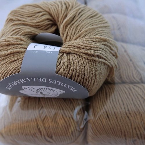 Mérinos 5 pelotes fifty camel 156  textiles de la marque