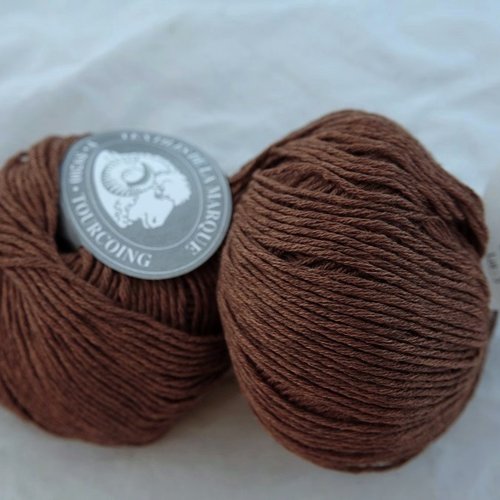 Mérinos 5 pelotes fifty marron 353 textiles de la marque