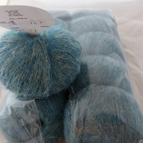 10 pelotes 30% mohair,20% laine morbidoso 708