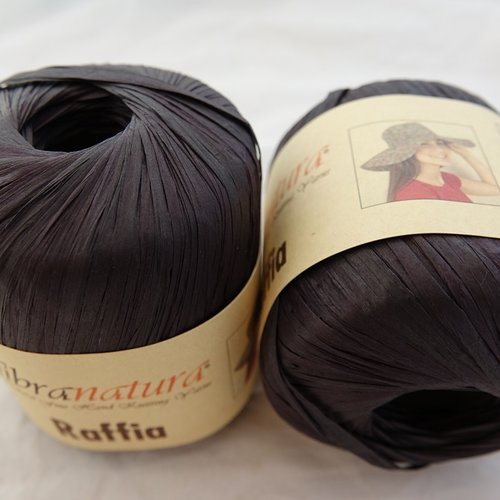 1 pelote de 40 gr raffia noir 116-12 fibra natura