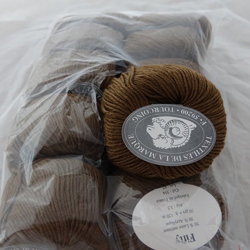 Mérinos 5 pelotes fifty marron 353 textiles de la marque