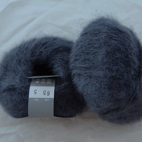 5 pelotes kid mohair nuage gris bleuté 65