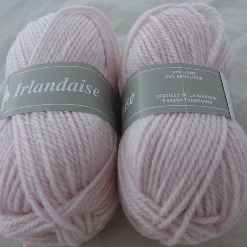 5 pelotes 50% laine  irlandaise couleur rose pâle 49