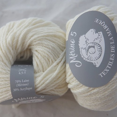 5 pelotes 50 gr merino 5 écru 880 lot 7