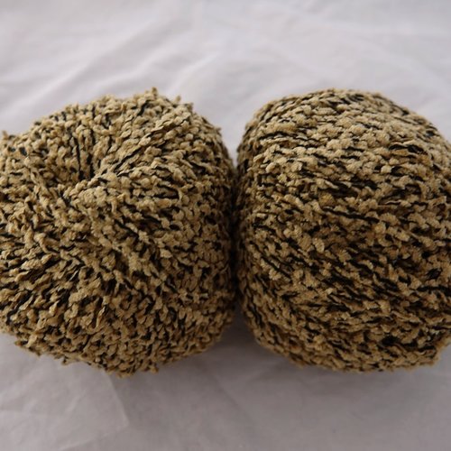 7 pelotes  50 gr velours camel noir 152