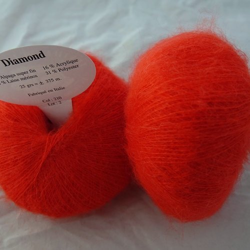 5 pelotes de laine fine 38% laine mérinos-15% alpaga diamond rouge