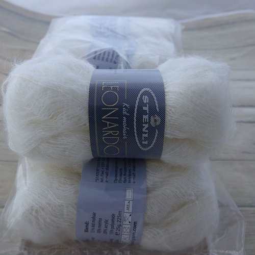 5 pelotes 55% kid mohair laine fine leonardo blanc cassé 1