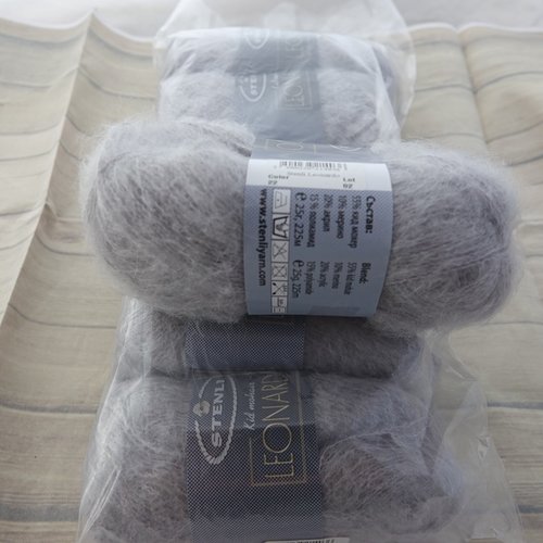 5 pelotes 55% kid mohair laine fine leonardo gris perle 22
