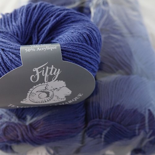 Mérinos 5 pelotes fifty bleu 414  textiles de la marque