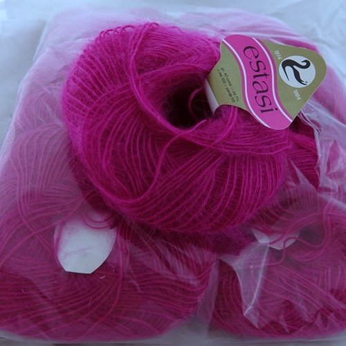 5 pelotes 55% mohair la lana del cigno nero biella fuchsia