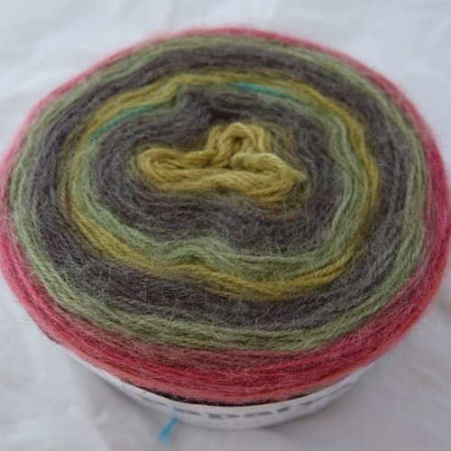 1 grosse pelote 200 gr angora cake 611 bis papatya