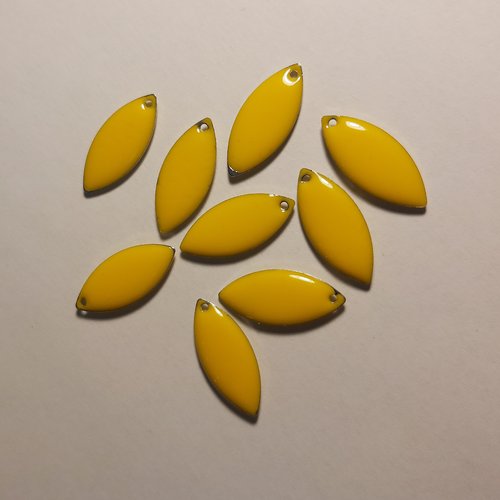 1 perle pendentif ovale jaune env 1cm x 2,4cm 