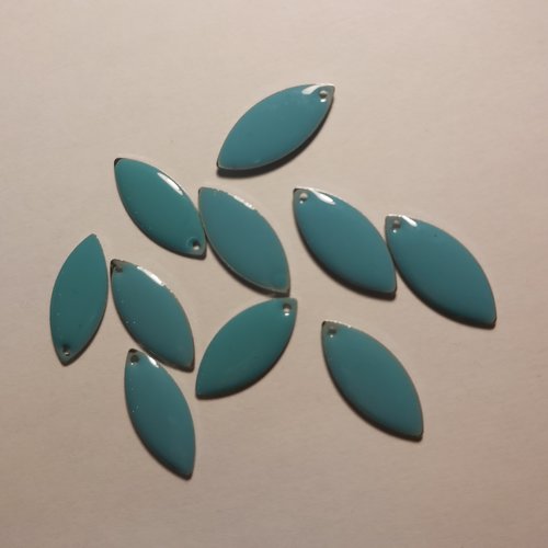 1 perle pendentif ovale bleu turquoise env 1cm x 2,4cm 