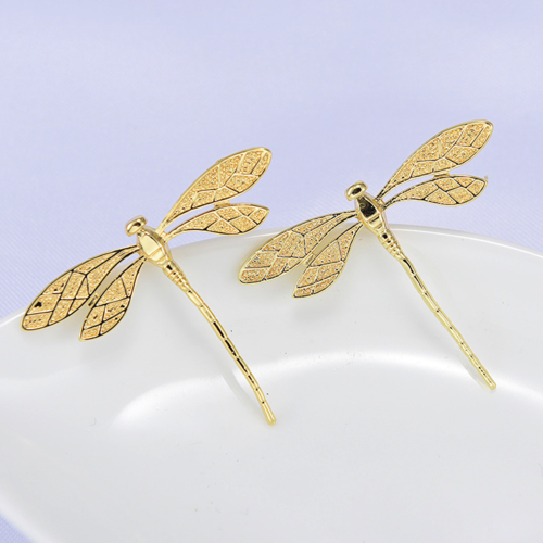 1 pendentif breloque estampe libellule laiton 45 mm x 37 mm doré
