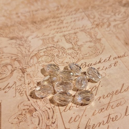 1 perle de verre facettes irisées goutte transparente mesure env ~1,2 cm
