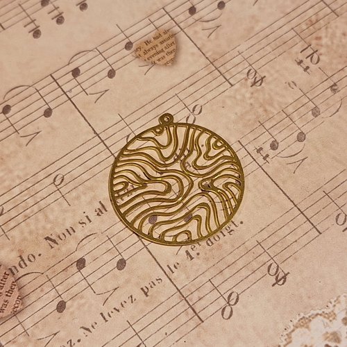 1 pendentif estampe circulaire geometrique laiton brut doré 26 mm