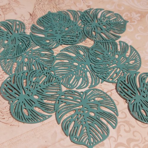 1 lot de 10 pendentifs feuille tropicale arbre monstera ajouré 32 mm laiton coloris turquoise