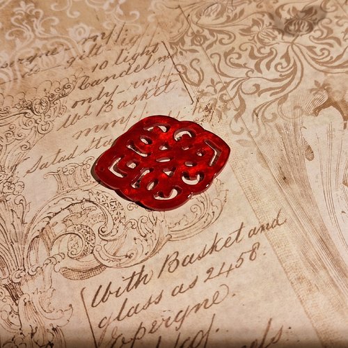 1 pendentif feuille losange arabesques baroque 33 mm x 42 mm resine acetate acrylique tons rouge piment