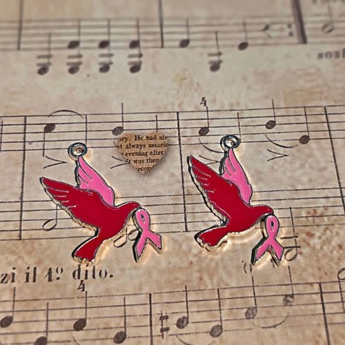 1 pendentif oiseau ruban rose 26 mm x 15 mm  laiton tons rose argenté