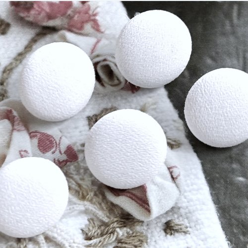 5 bouton recouvert en tissu crêpe blanc mariage manteau robe chemise