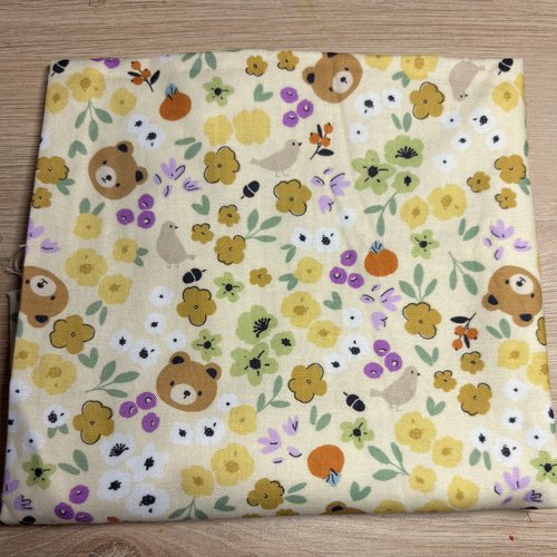 Coupon tissu coton jaune ourson fleur oiseau animaux 50 cm x 44 cm