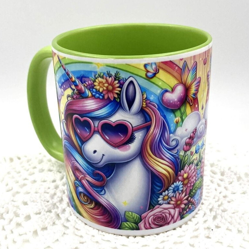 Mug licorne avec des lunettes de soleil en céramique intérieur et bord en couleur d'une capacité de 350 ml