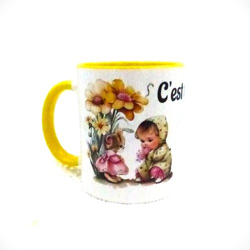 Mug c'est une fille personnalisable en céramique intérieur et bord en couleur d'une capacité de 350 ml