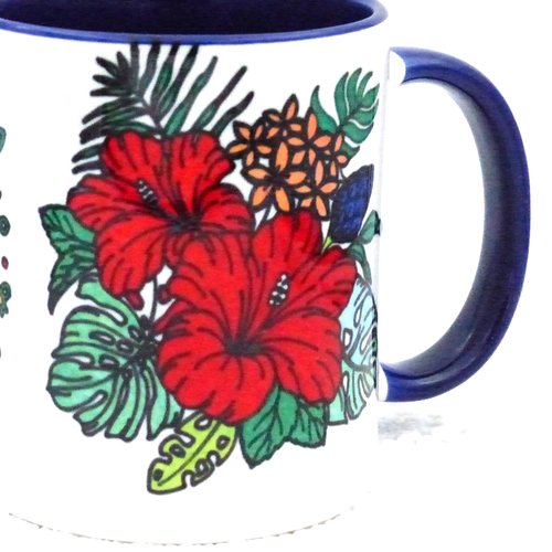 Mug fleurs tropicales personnalisable avec un prénom en céramique intérieur et bord en couleur d'une capacité de 350 ml