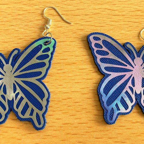 Boucles d'oreille en alliage sans plomb ni nickel argenté en cuir véritable - modèle papillon