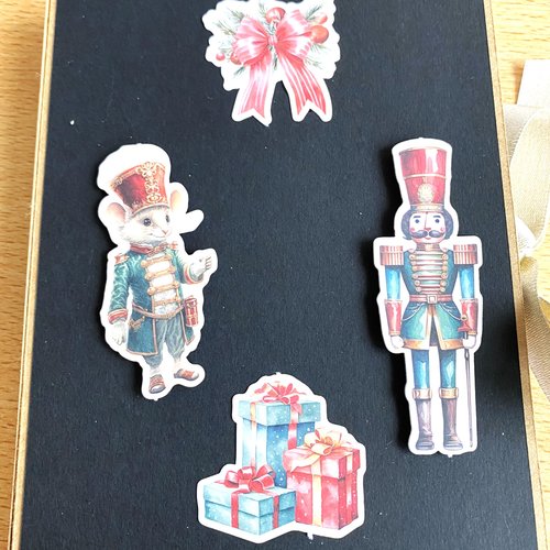 Carte de noel porte billets en forme de faux livre - casse noisette - noire