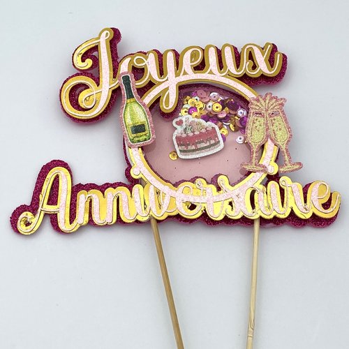 Cake topper shaker  dans les tons roses : gâteau d'anniversaire et champagne